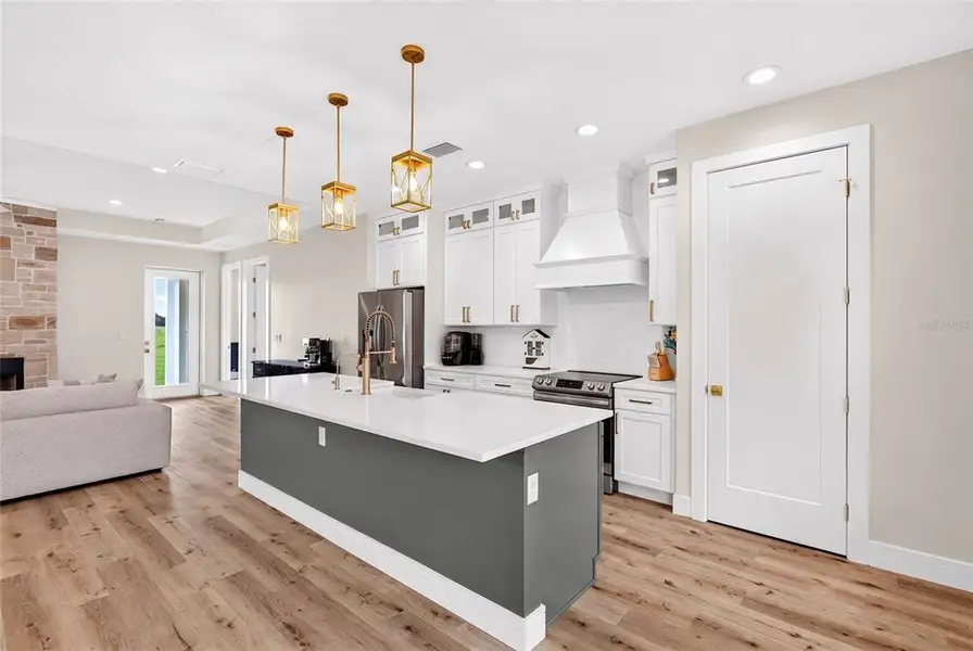 Furnished interior view inside a new home in , Bushnell (Image 39).
