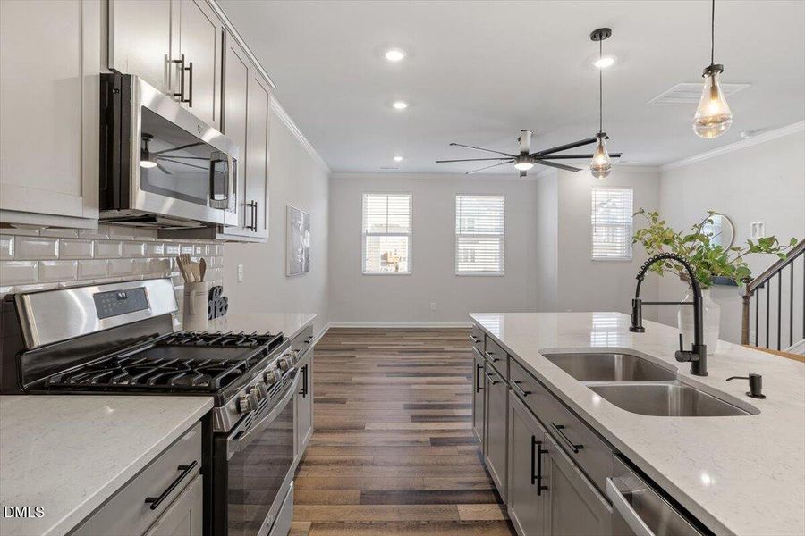 21-453 Carolina Spgs Blvd [2795443]_21