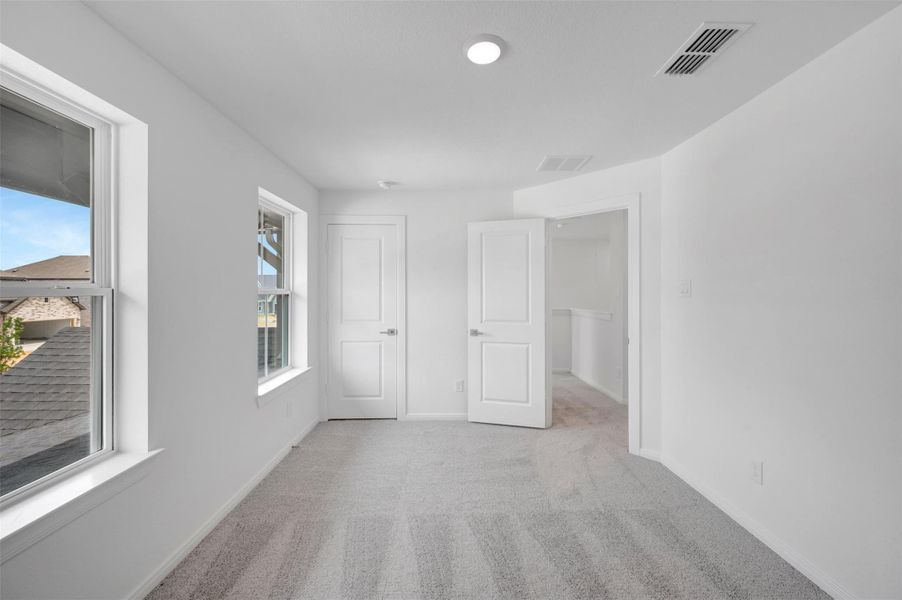 Spacious, unfurnished interior of a new home in Legacy - Retreat Collection, League City (Image 20).
