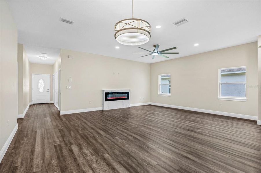 Spacious, unfurnished interior of a new home in , Daytona Beach (Image 30).