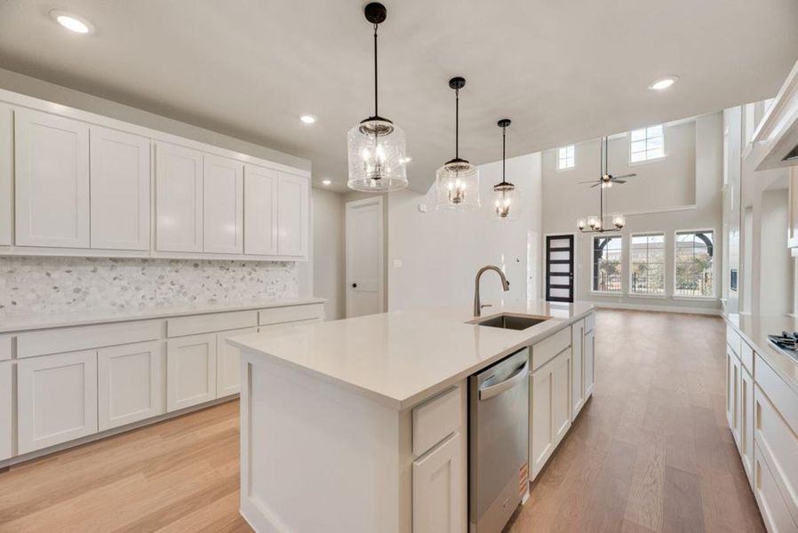 Representative furnished interior of a home built from the Royal Lakes by Grand Homes in Walton Ridge - Carriage, Corinth (Image 10). Representative furnished interior of a home built from the Royal Lakes by Grand Homes in Walton Ridge - Carriage, Corinth (Image 10).