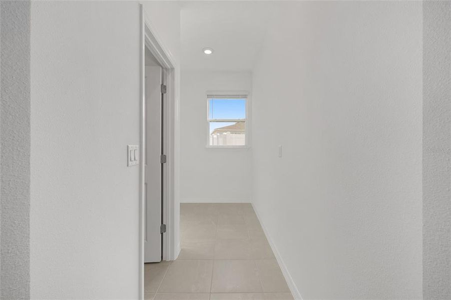 Spacious, unfurnished interior of a new home in Calesa Township, Ocala (Image 34).