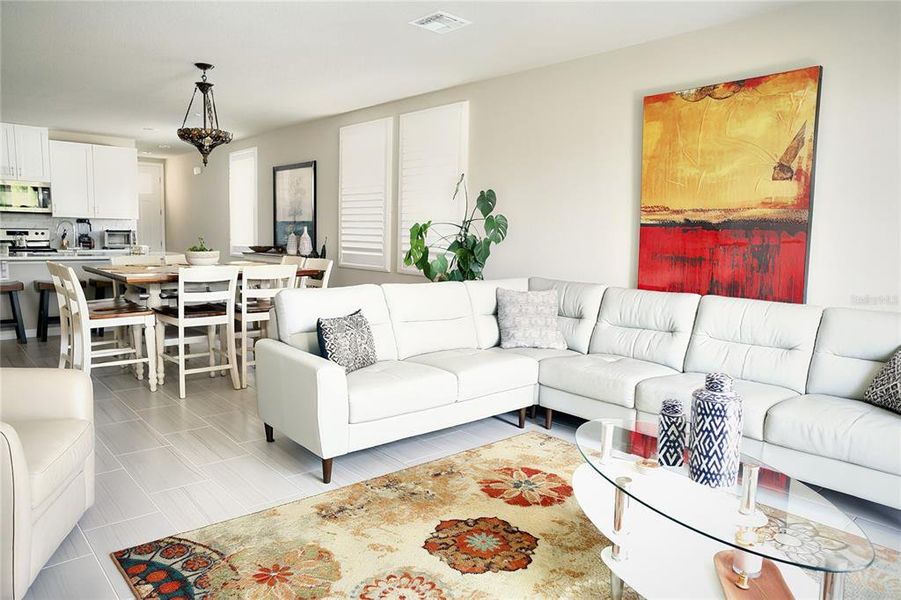 Furnished interior view inside a new home in Park East, Plant City (Image 16). Furnished interior view inside a new home in Park East, Plant City (Image 16).