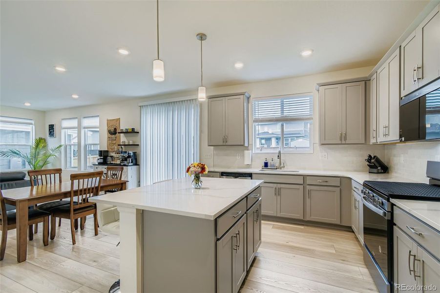 Gorgeous kitchen, ready for your cooking skills!