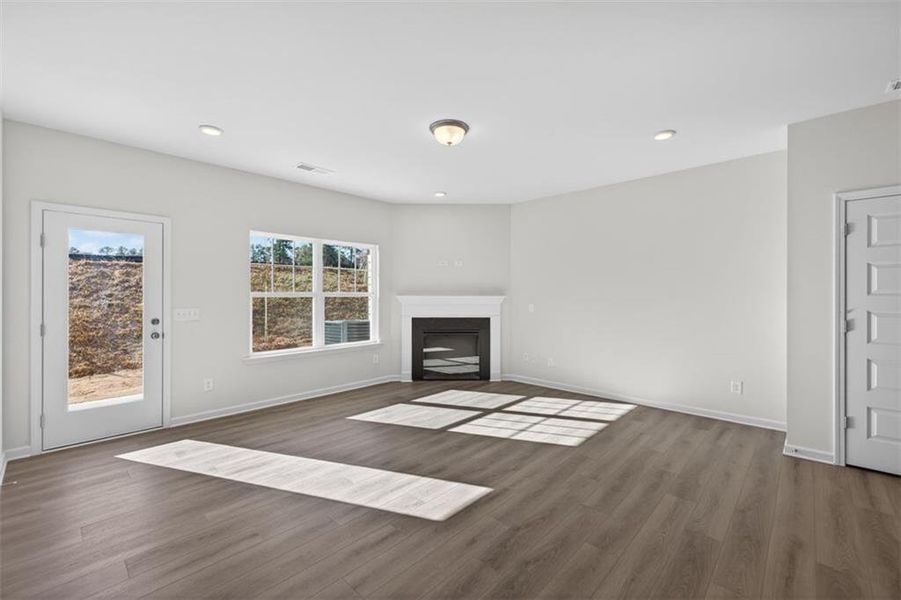 Spacious, unfurnished interior of a new home in Jameson Towns, Villa Rica (Image 25).