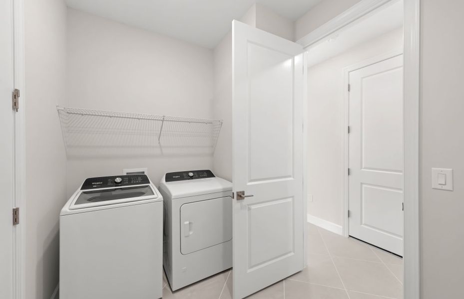 Image 19 of a home in Del Webb Oak Creek. Image 19 of a home in Del Webb Oak Creek.