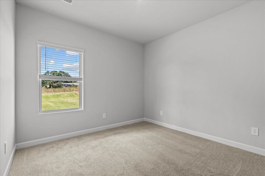 Spacious, unfurnished interior of a new home in Brayfield Manor - Signature Collection, Wellford (Image 14).