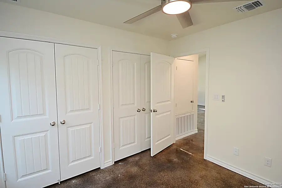 Spacious, unfurnished interior of a new home in , Spring Branch (Image 5).