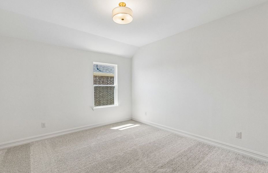 Spacious, unfurnished interior of a new home in Creekview Meadows, Pilot Point (Image 17).
