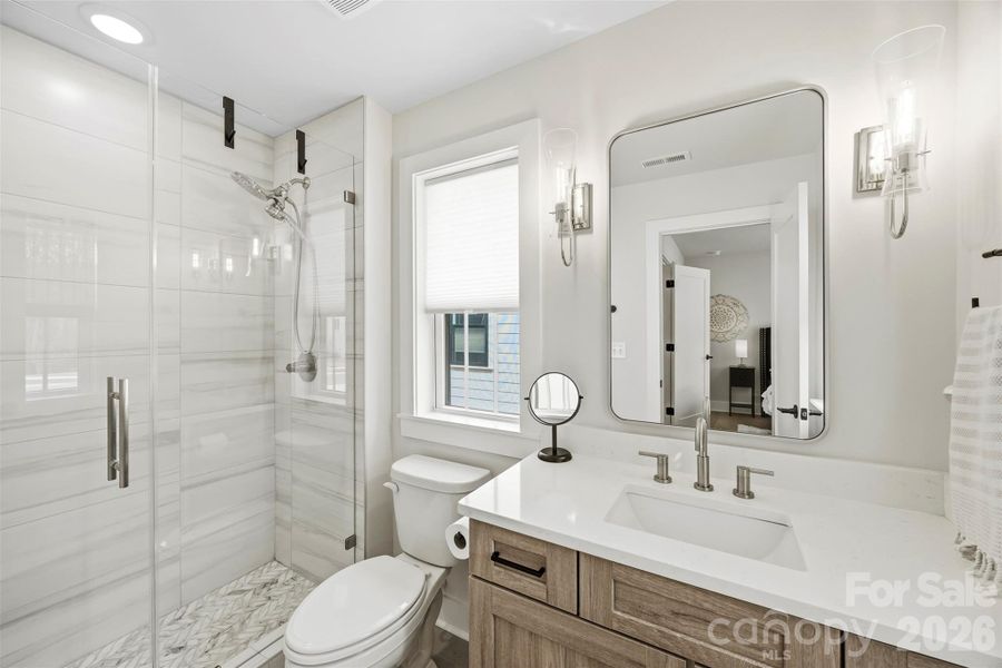 Full Bathroom #4 Full Bathroom #4