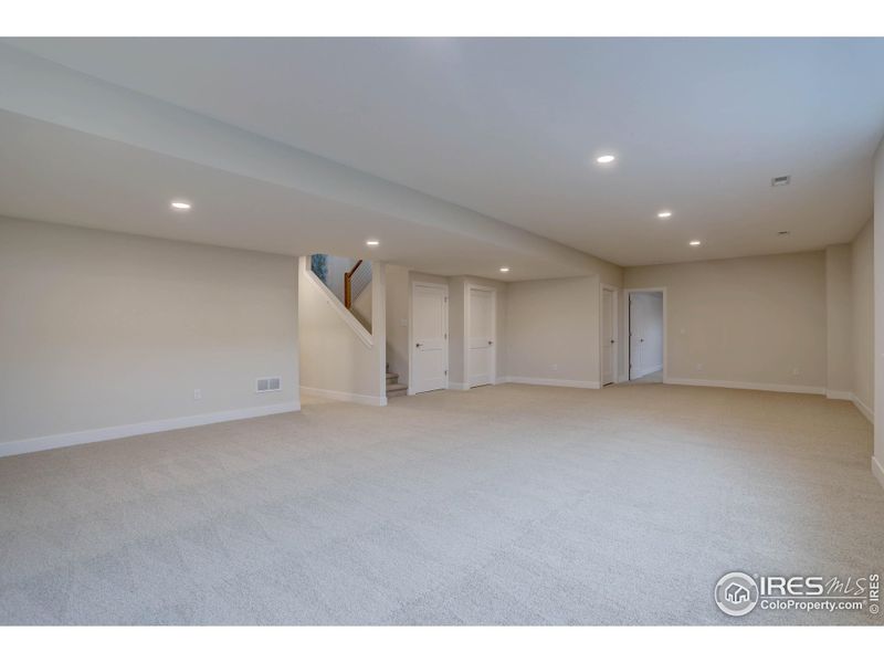 Spacious, unfurnished interior of a new home in , Louisville (Image 21).