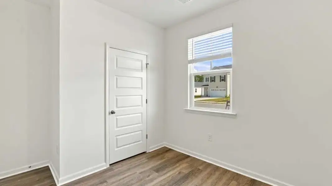 Spacious, unfurnished interior of a new home in The Lakes at North Glynn, Brunswick (Image 25).
