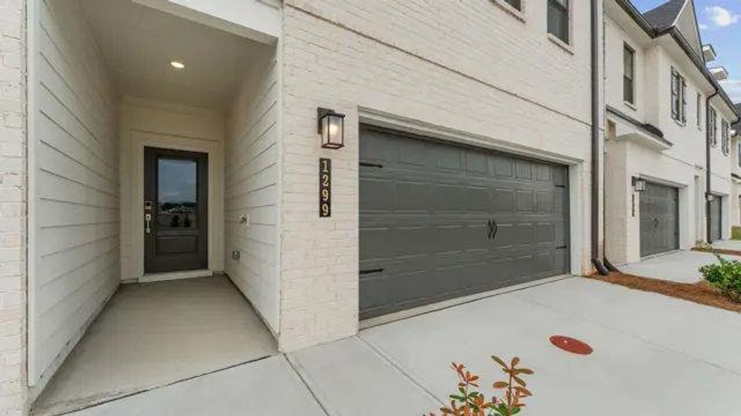 Exterior details and patio area of a home in Magnolia Square, Austell (Image 4).