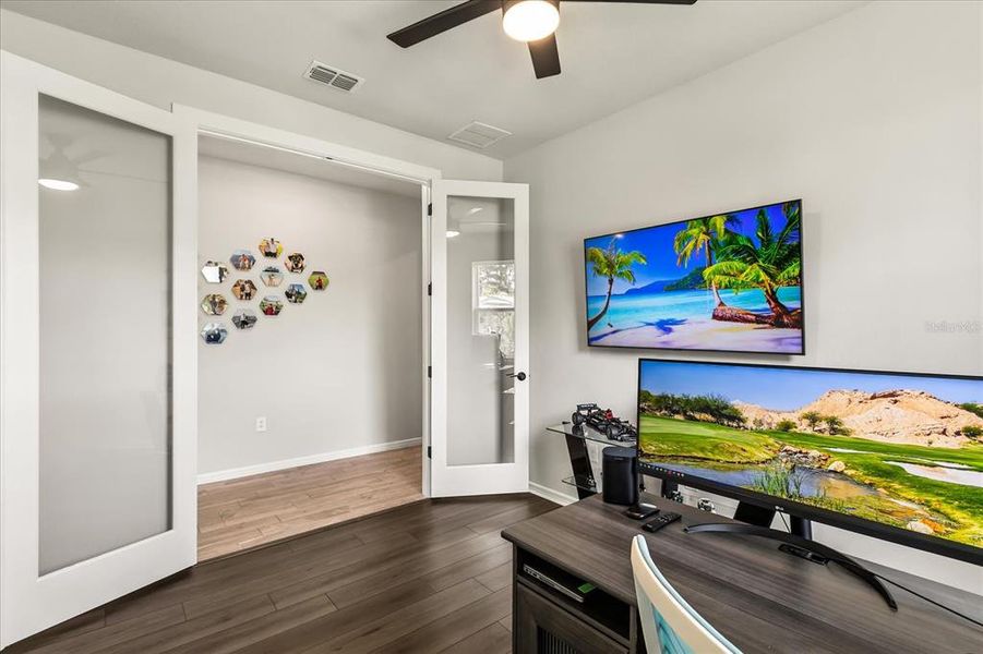Furnished interior view inside a new home in , Clermont (Image 31). Furnished interior view inside a new home in , Clermont (Image 31).
