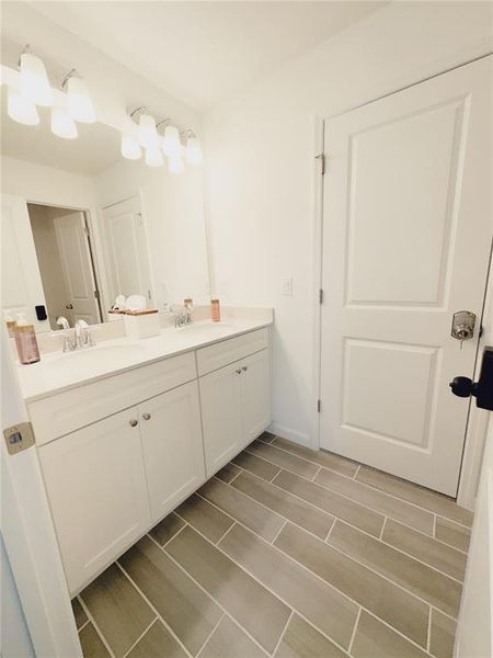 Furnished interior view inside a new home in , Gainesville (Image 16).