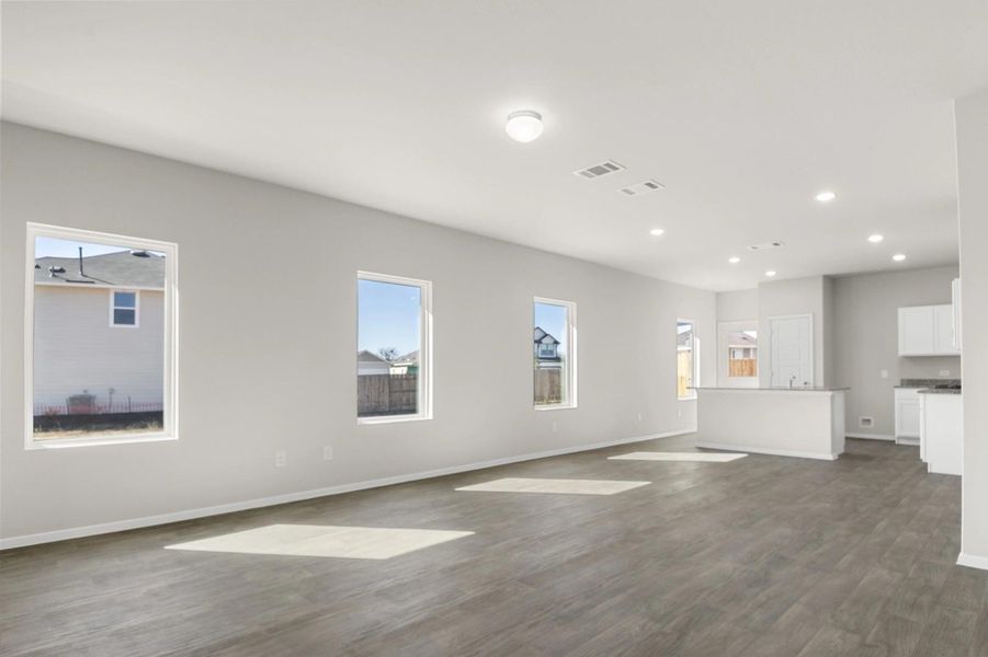 1450 Floor Plan Representative