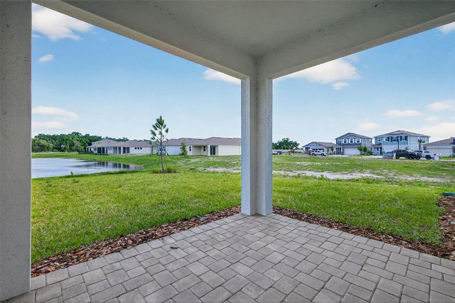 Exterior details and patio area of a home in Crosswind Ranch, Parrish (Image 4).