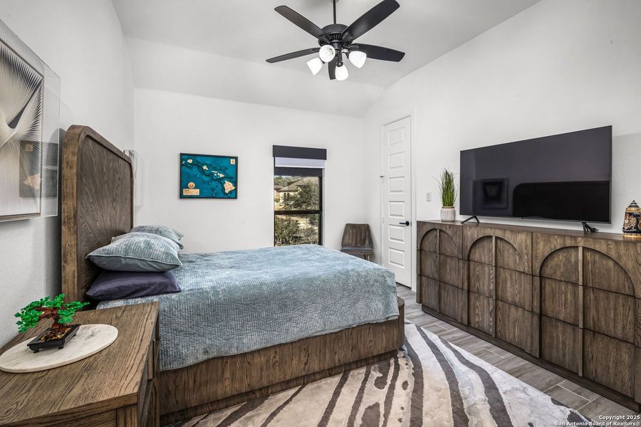 Furnished interior view inside a new home in Vintage Oaks, New Braunfels (Image 15). Furnished interior view inside a new home in Vintage Oaks, New Braunfels (Image 15).