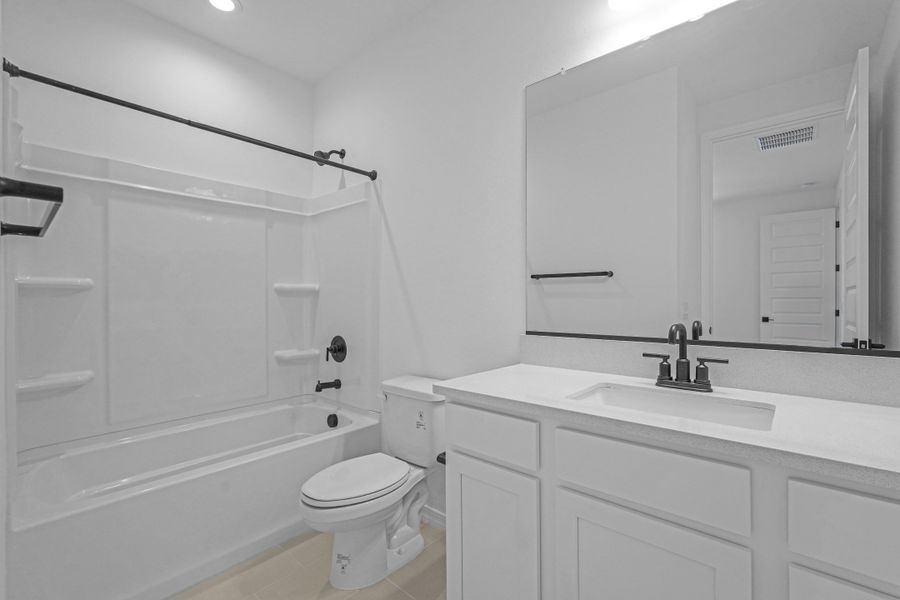 Furnished interior view inside a new home in Artisan at Asante Discovery Collection, Surprise (Image 25). Furnished interior view inside a new home in Artisan at Asante Discovery Collection, Surprise (Image 25).