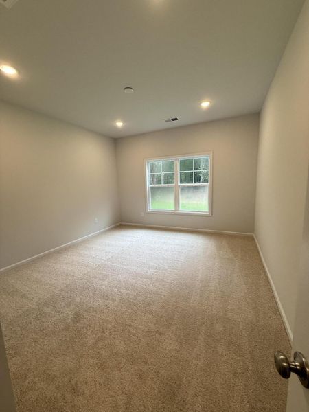 Spacious, unfurnished interior of a new home in , Orangeburg (Image 10).
