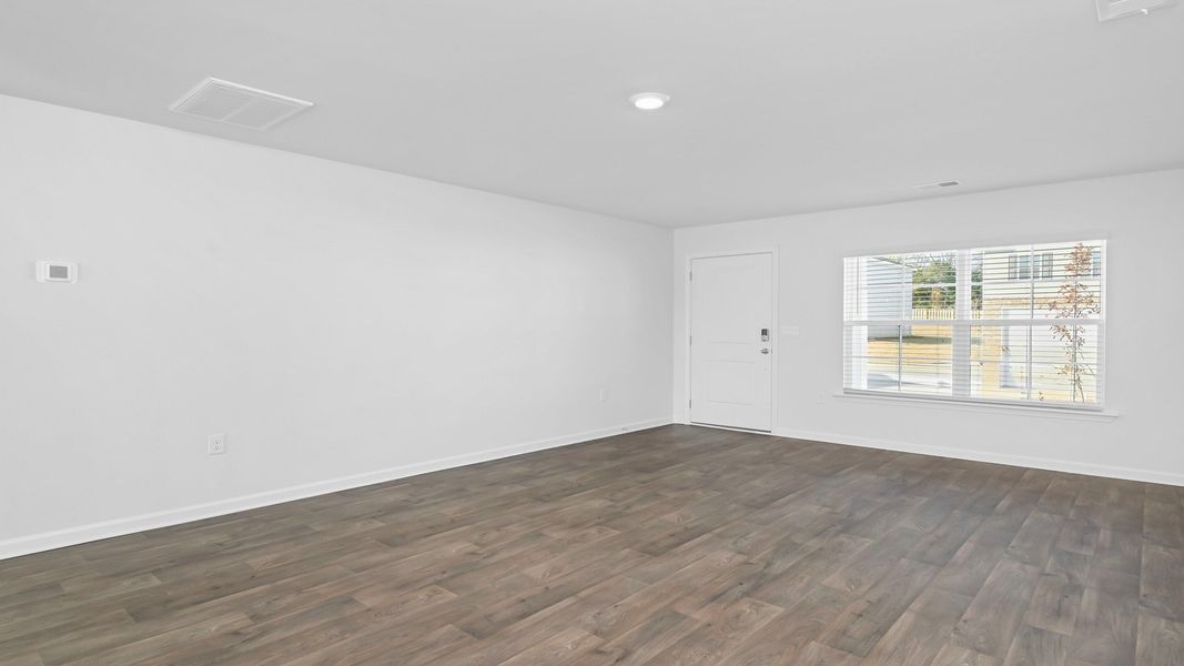 Spacious, unfurnished interior of a new home in Hunter's Branch, Hopkins (Image 12).