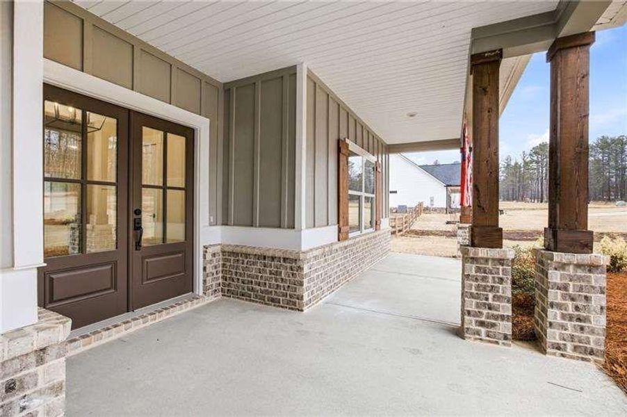 Exterior details and patio area of a home in , Dallas (Image 3).