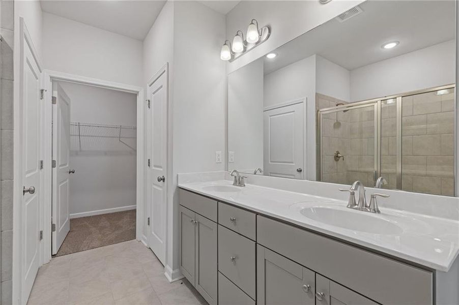 Furnished interior view inside a new home in Creekwood, Powder Springs (Image 6).