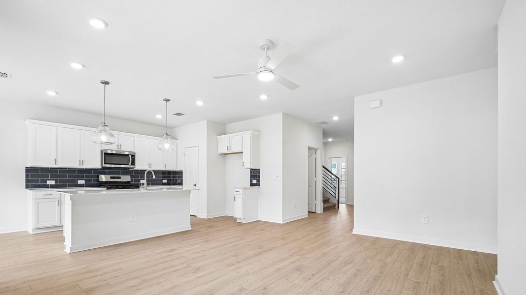 Image 32 of a home in Rosenbusch Ranch.