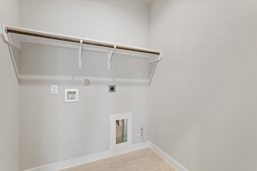 Spacious, unfurnished interior of a new home in Briarwood Crossing, Rosenberg (Image 12). Spacious, unfurnished interior of a new home in Briarwood Crossing, Rosenberg (Image 12).