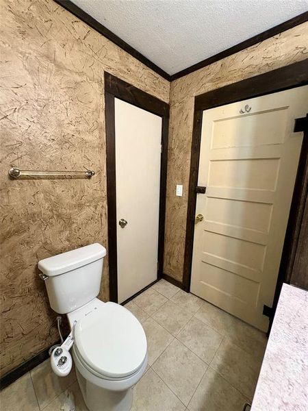 Furnished interior view inside a new home in , Deport (Image 3).