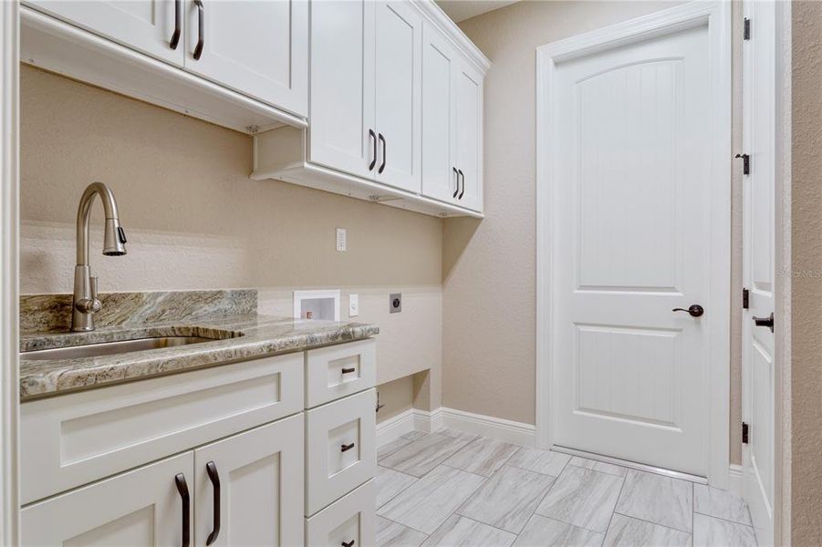 Furnished interior view inside a new home in , Dunnellon (Image 12). Furnished interior view inside a new home in , Dunnellon (Image 12).