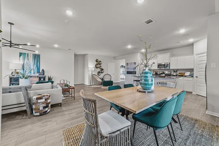 Furnished interior view inside a new home in Rolling Ridge, Van Alstyne (Image 11).