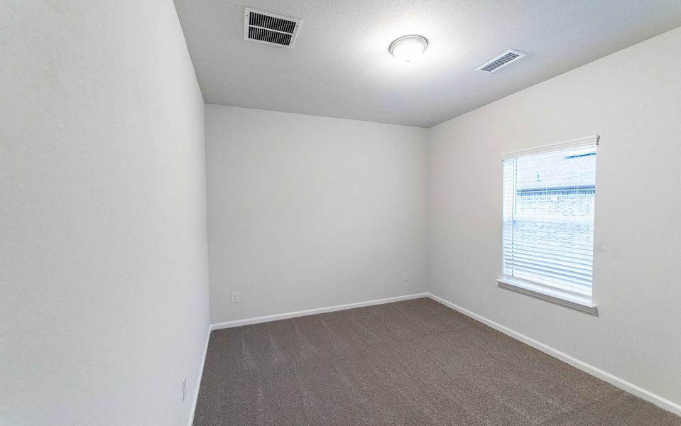Spacious, unfurnished interior of a new home in The Grove, Sherman (Image 14).
