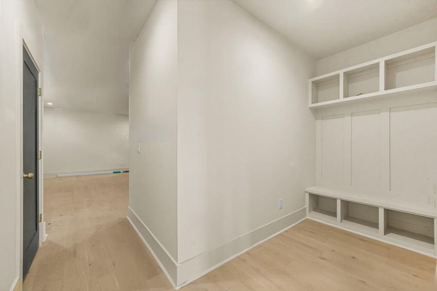 Spacious, unfurnished interior of a new home in , Atlanta (Image 20). Spacious, unfurnished interior of a new home in , Atlanta (Image 20).