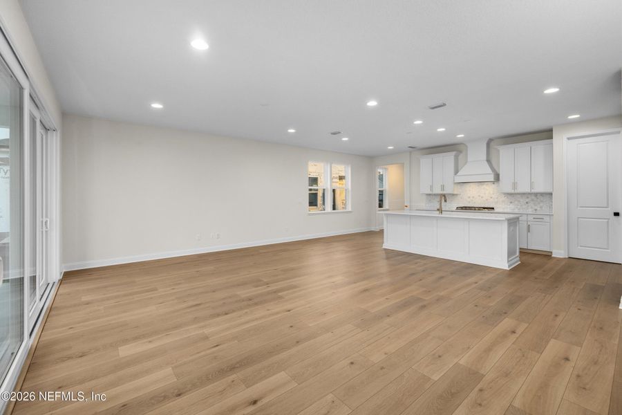 Spacious, unfurnished interior of a new home in Crosswinds at Nocatee, Ponte Vedra (Image 48).