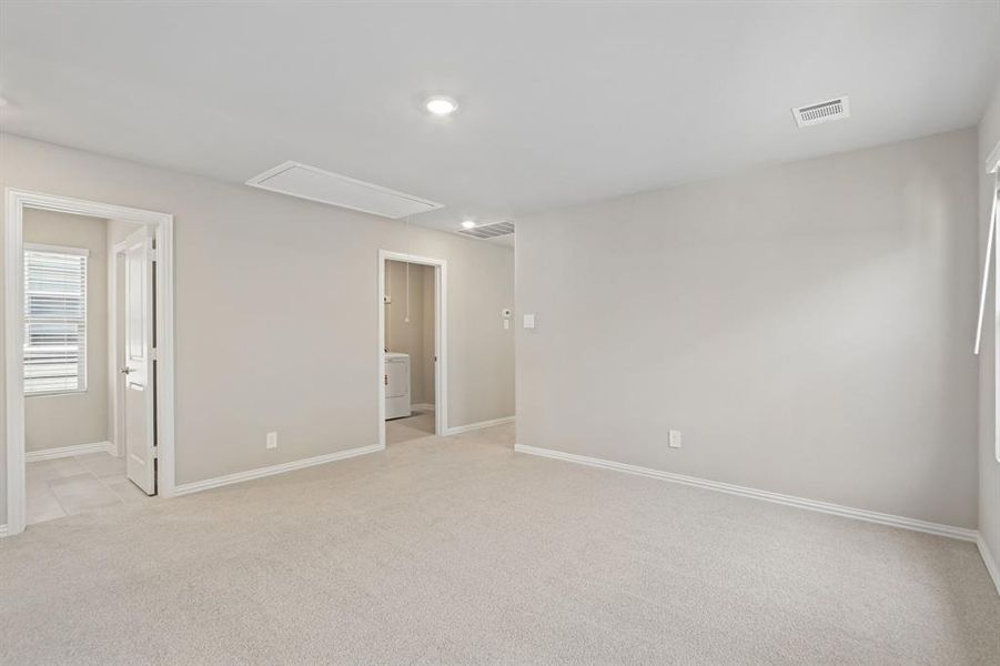 Spacious, unfurnished interior of a new home in Oak Ridge Park, Corinth (Image 33). Spacious, unfurnished interior of a new home in Oak Ridge Park, Corinth (Image 33).