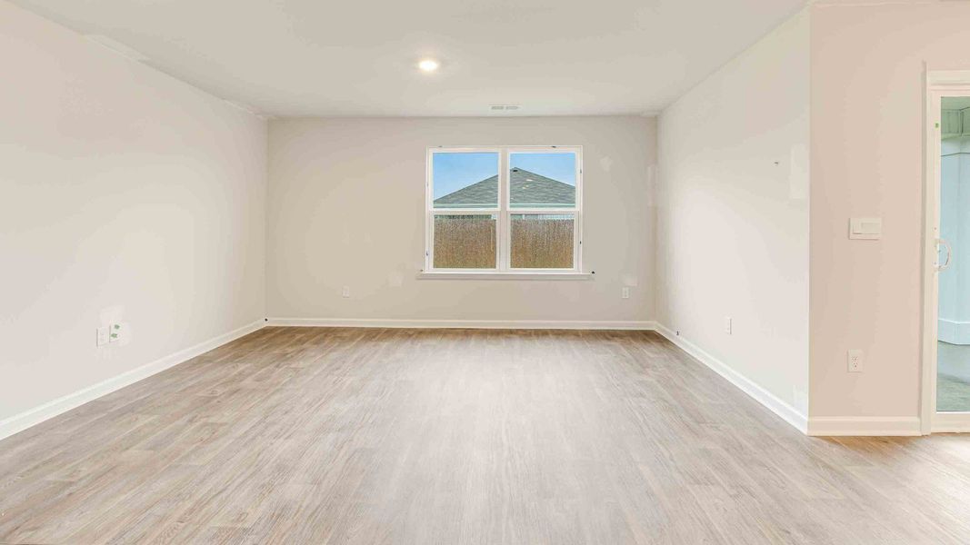 Spacious, unfurnished interior of a new home in Driftwood, Richlands (Image 12).