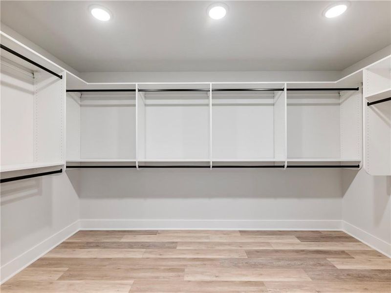 Spacious, unfurnished interior of a new home in , Lawrenceville (Image 31).