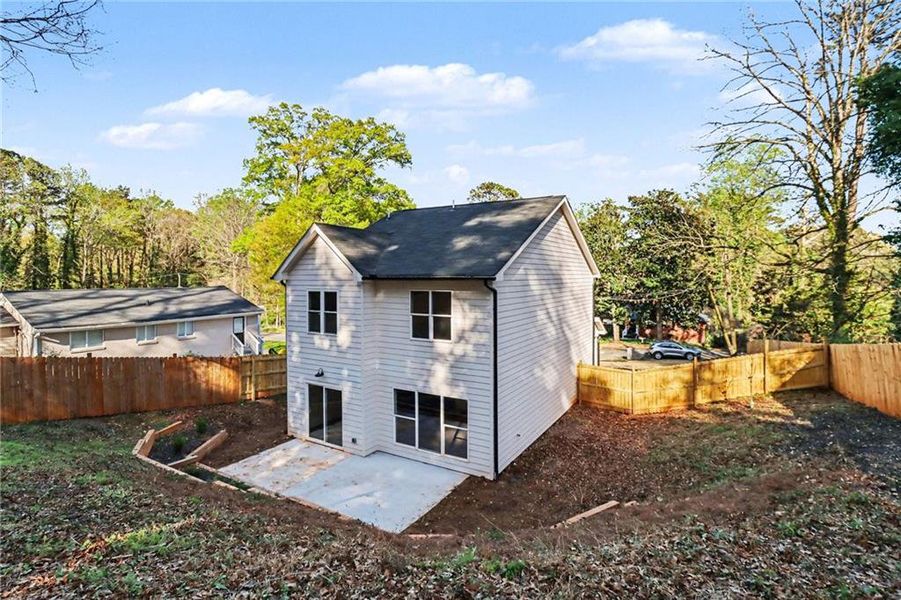 Exterior details and patio area of a home in , Decatur (Image 4).