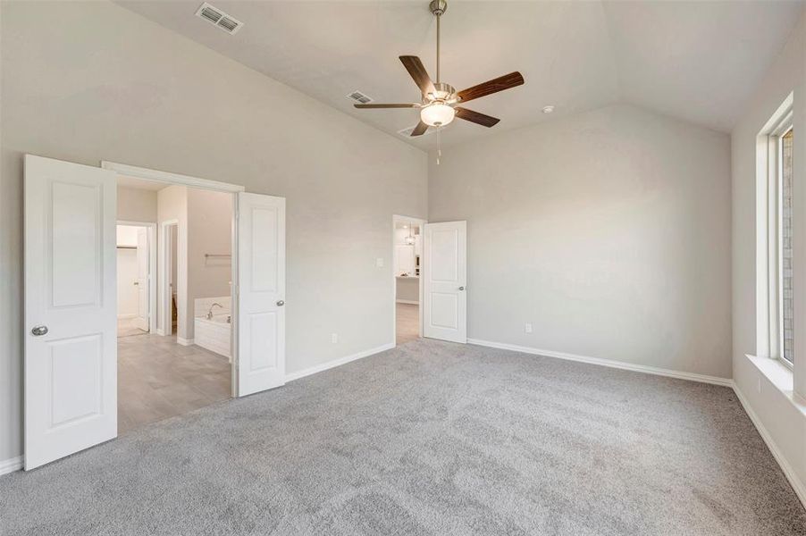 Spacious, unfurnished interior of a new home in Lily Creek at Sutton Fields, Aubrey (Image 32).