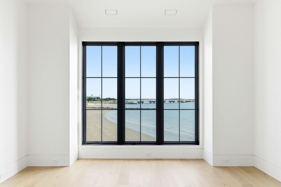 Spacious, unfurnished interior of a new home in , Sullivan's Island (Image 70).