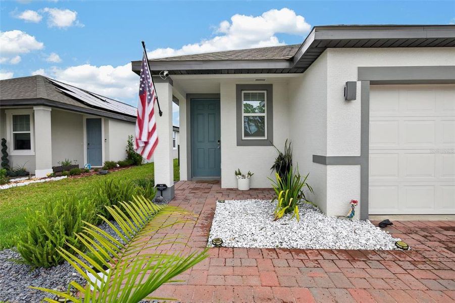 Exterior details and patio area of a home in Links Terrace, Daytona Beach (Image 4).