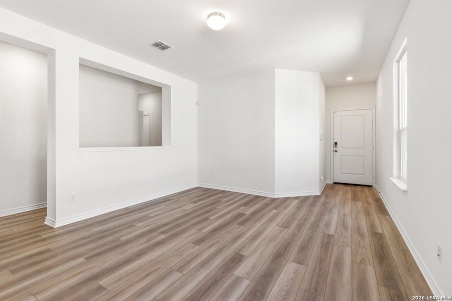 Spacious, unfurnished interior of a new home in Knox Ridge, Converse (Image 25).