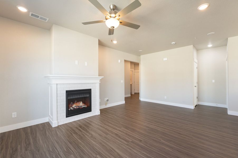 Spacious, unfurnished interior of a new home in The Lakes at Centerra, Loveland (Image 11). Spacious, unfurnished interior of a new home in The Lakes at Centerra, Loveland (Image 11).