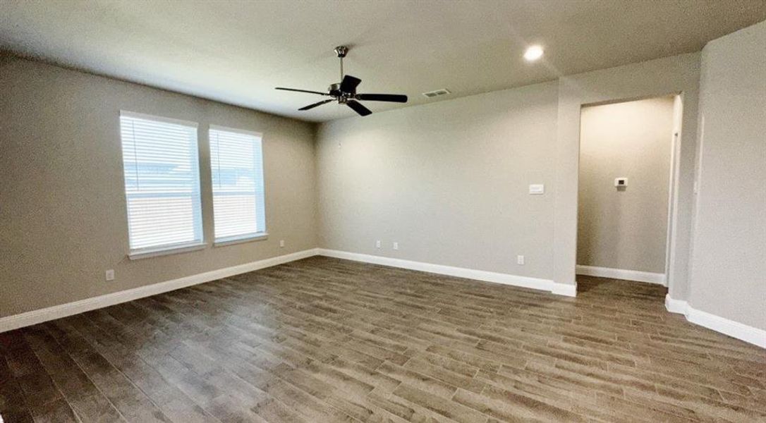 Spacious, unfurnished interior of a new home in Eagle Creek, Denton (Image 16). Spacious, unfurnished interior of a new home in Eagle Creek, Denton (Image 16).