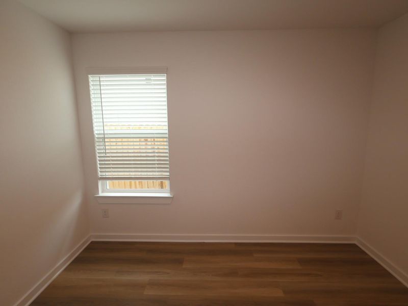 Spacious, unfurnished interior of a new home in Miller's Pond, Rosenberg (Image 32).