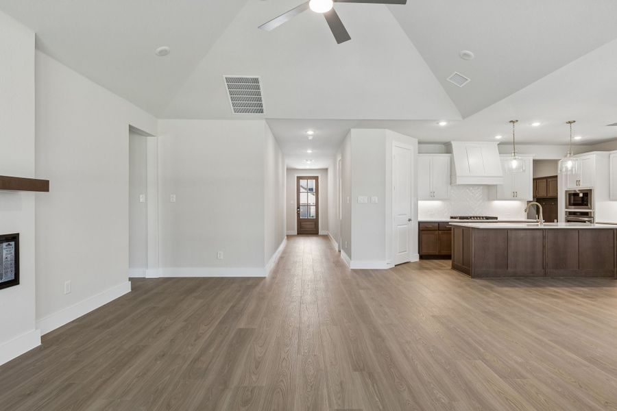 Spacious, unfurnished interior of a new home in Rainwater Crossing, Celina (Image 19). Spacious, unfurnished interior of a new home in Rainwater Crossing, Celina (Image 19).