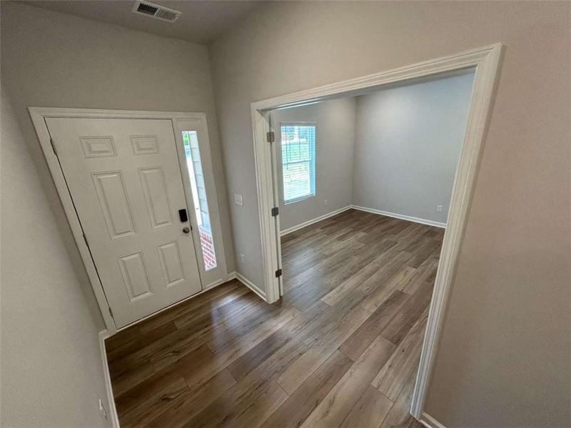 Spacious, unfurnished interior of a new home in , Cartersville (Image 17).