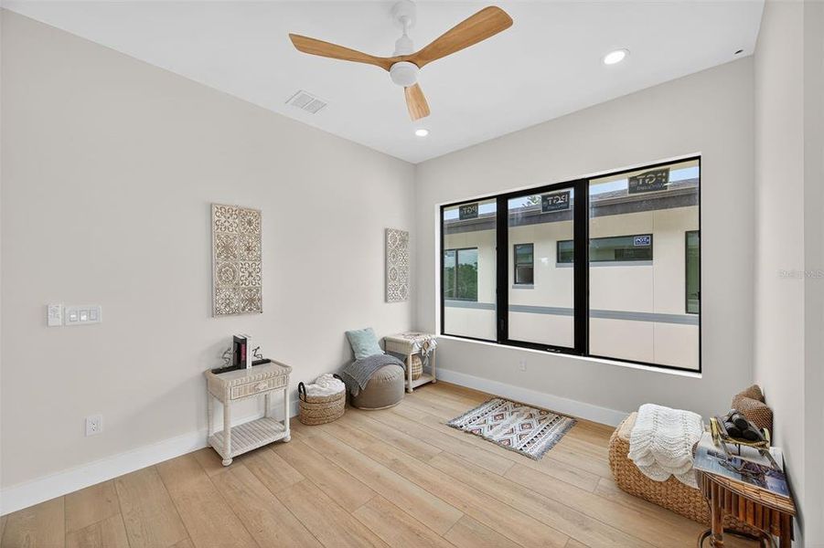 Furnished interior view inside a new home in , St. Petersburg (Image 37).