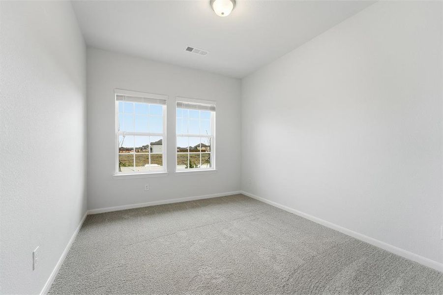 Spacious, unfurnished interior of a new home in Saddlebrook Estates, Waxahachie (Image 18).